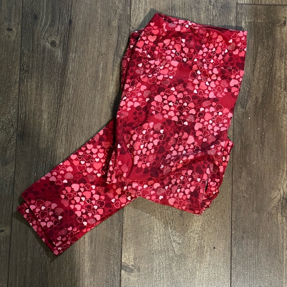 LuLaRoe Valentines/hearts T/C leggings